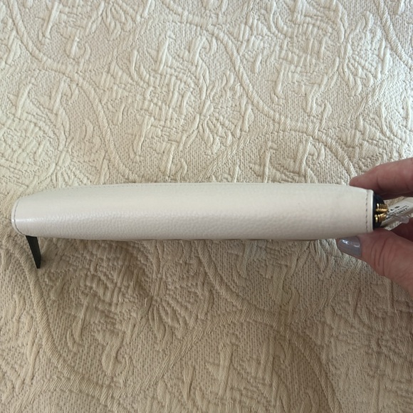 Radley wallet SMILE logo new ,never used no markings or scrapes - Picture 6 of 6